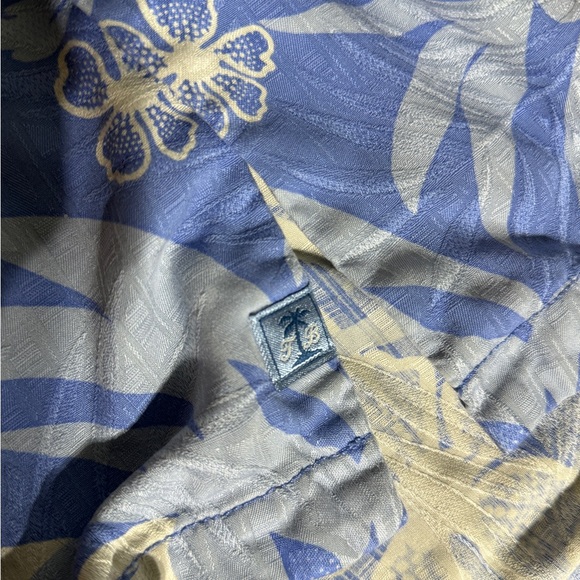 Tommy Bahama Silk Shirt Mens Medium Blue Floral Tropic Island Print Short Sleeve - Picture 8 of 10